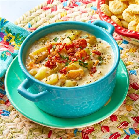 40 Best Christmas Soup Recipes for a Cozy Meal - Easy Holiday Soups