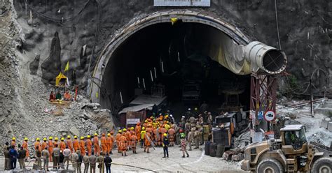 Rescuers begin pulling out 41 workers more than two weeks after tunnel collapse in India | Just ...