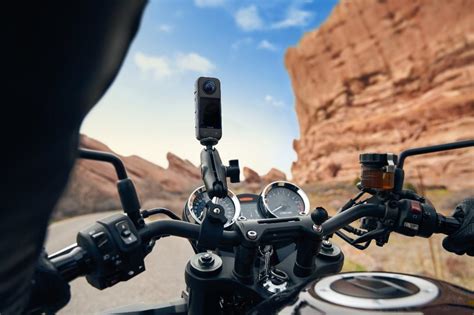 Insta360 X3 Motorcycle Bundle Kit, Photography, Video Cameras on Carousell