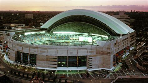 25 years of Toronto's 'SkyDome' | CTV News