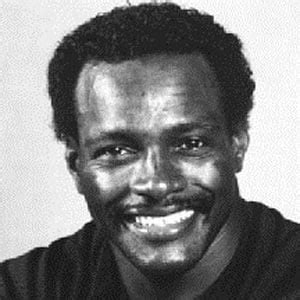 Walter Payton - Trivia, Family, Bio | Famous Birthdays