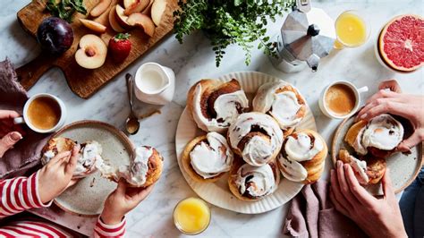 Make these cinnamon rolls dubbed King Arthur Baking’s Recipe of the ...