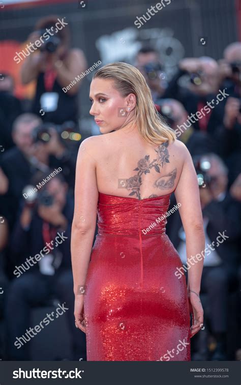 Scarlett Johansson Walks Red Carpet Ahead Stock Photo 1512399578 ...