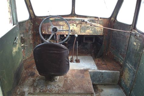 Bread Truck: 1941 International Harvester KB3