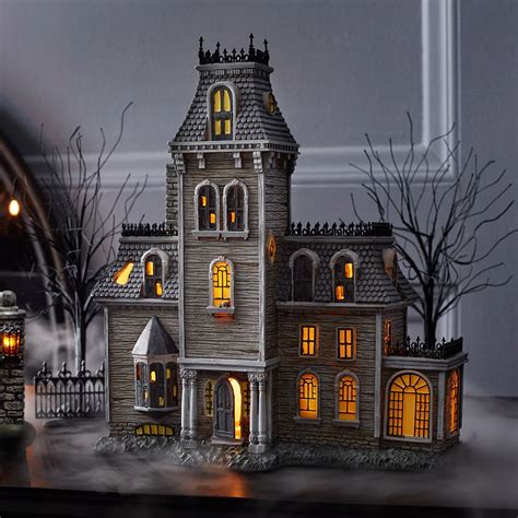 The Addams Family House in 2020 | Addams family house, Halloween ...