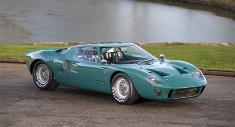 Road-Legal 1966 Ford GT40 Is a Green Time Capsule | Mercedes SLK World