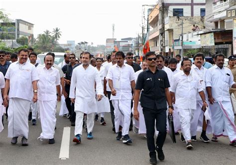 Bharat Jodo Yatra Day 6 LIVE: Second Day of Kerala Leg of Rahul Gandhi ...