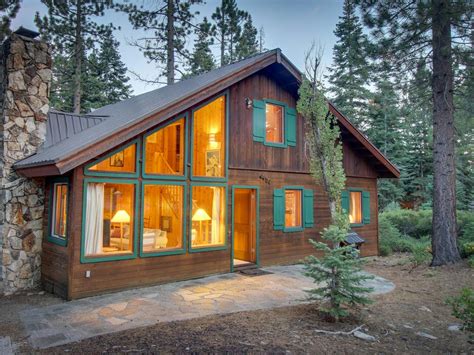 Find Alpine Bliss in a Lake Tahoe Winter Cabin | Vacasa