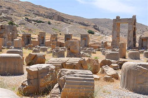 The Olive Journey: The Ancient Ruins of Persepolis - Iran