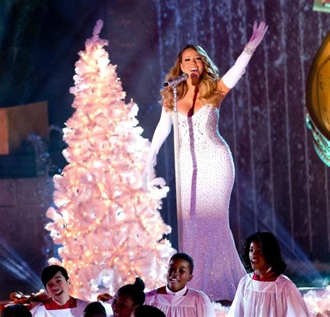 Mariah Carey Christmas tree lighting the holiday tradition|Lainey ...