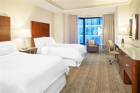 The Westin Chicago River North hotel amenities | Hotel room highlights