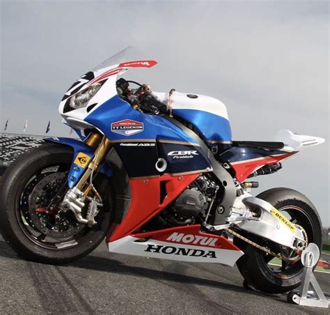 Honda Fireblade, Honda Cbr, Bike Gear, Motorcycle Bike, Cafe Bike ...