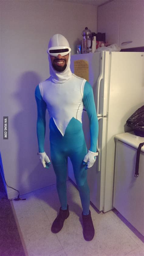 My Frozone costume last night - 9GAG