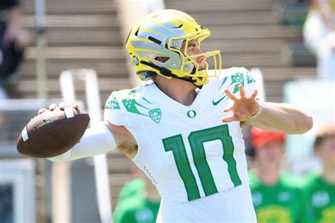 Bo Nix named starting quarterback for Oregon Ducks - oregonlive.com