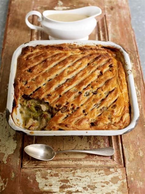 Leftover turkey and leek pie recipe | Jamie Oliver recipes | Recipe | Turkey and leek pie, Jamie ...