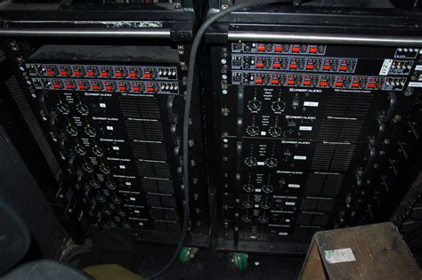 Paradiso synco racks | Amp racks for Synco monitors. Crest 7… | Flickr