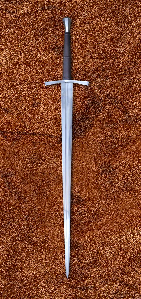 15th Century Hand and a Half sword (#1537) - Darksword Armory