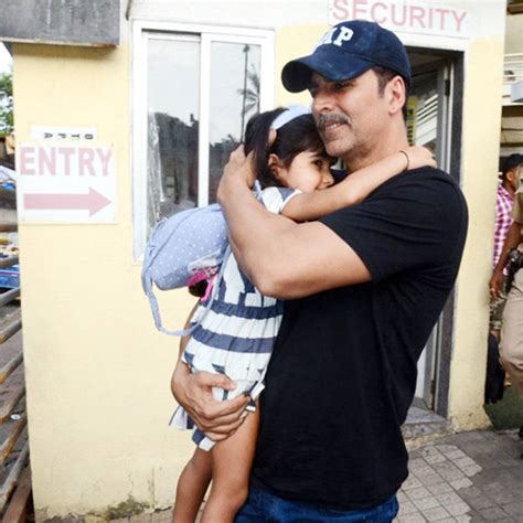 Akshay Kumar Daughter - Akshay Kumar's Daughter Nitara Looks Exactly ...