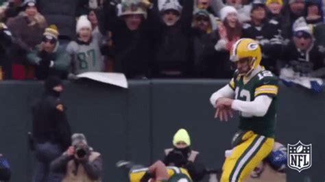 Aaron Rodgers GIFs - Find & Share on GIPHY