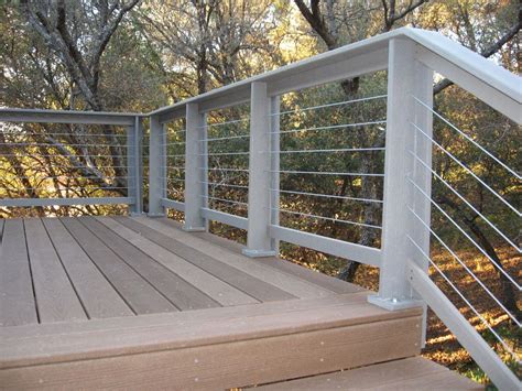 deck railing horizontal | Deck and railing made from composite decking ...