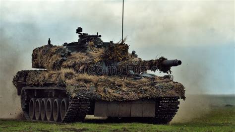 GALATI, ROMANIA - APRIL 22: Romanian Tanks TR-85M1 in Military P ...