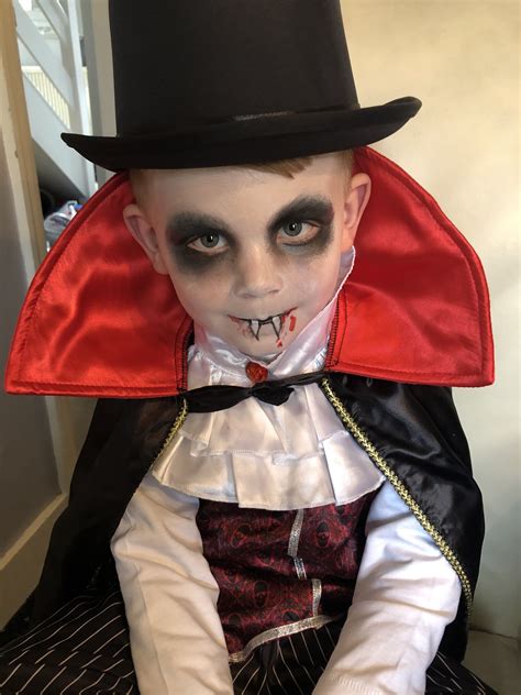 Boys Halloween Vampire Makeup | Face paint makeup, Kids vampire face ...