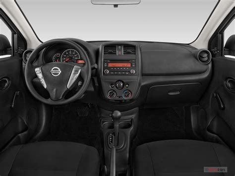 2017 Nissan Versa: 95 Interior Photos | U.S. News