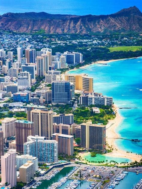 3 Areas to Stay in Honolulu - Miss Tourist