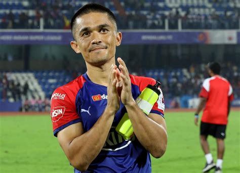 Indian football captain Sunil Chhetri says that he is only going to wear RCB jersey