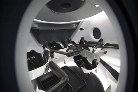 Science Imitates Science Fiction in SpaceX's Futuristic Dragon Capsule