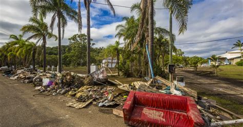 The Aftermath Of The Cyclone Debbie And Flooding Disaster In Photos | HuffPost Australia