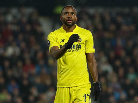 Football » News » Bakambu officially joins Beijing Guoan after transfer saga