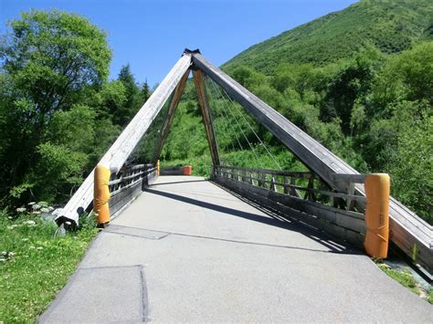 Realp Ski Bridge (North) (Realp, 2005) | Structurae