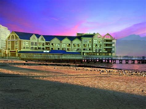 Strand Pavilion | Secure Your Hotel, Self-Catering, or Bed and Breakfast Booking Now!