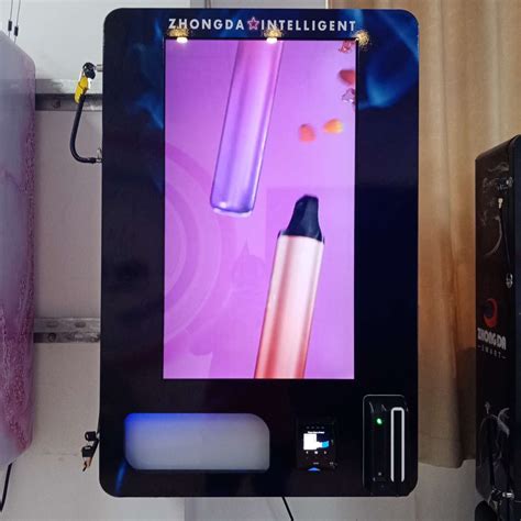 32 Inch Touch Screen Digital Mini Wall-Mounted Vending Machine - China ...