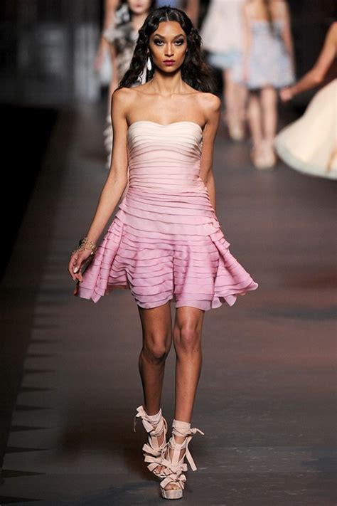 Wearable Trends: Christian Dior Ready-To-Wear Fall 2011, Paris Fashion Week