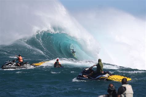 Green Alert for Jaws Big Wave Championships. - Carvemag.com