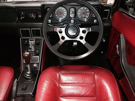 Interior Fiat X1/9 | 車の座席, カーインテリア, フィアット