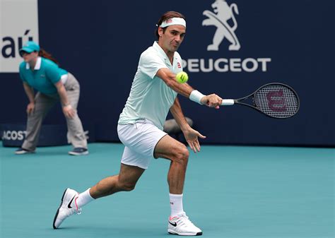 On Cloud Tennis Shoes Roger Federer - pic-mullet