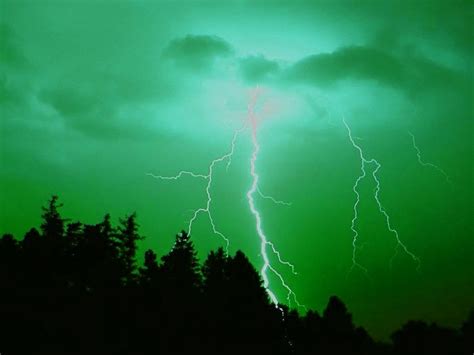 Green Lightning Wallpapers - Wallpaper Cave