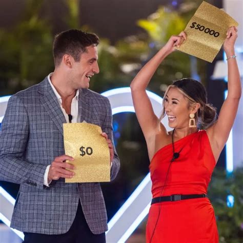 2021 Winners Tina and Mitch Will Return to the Villa for Love Island Australia - POPSUGAR Australia