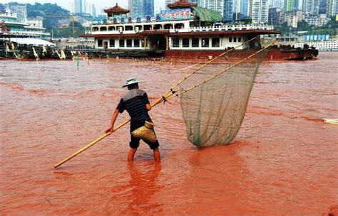 Yangtze River Turned Red (8 pics) - Izismile.com