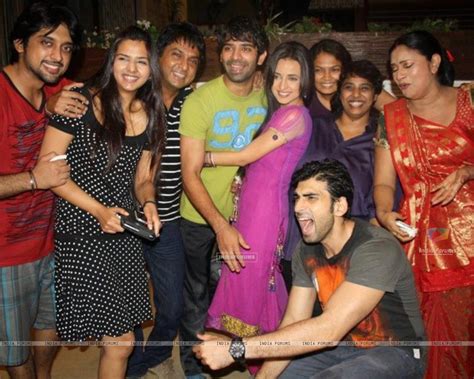 Wallpaper - The cast and crew of Iss Pyaar Ko Kya Naam Doon ...