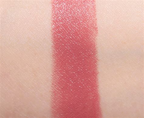 MAC Cosmo Lipstick Review & Swatches