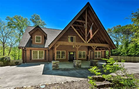 15 Pet-Friendly Cabins in Chattanooga, TN - Doggy Check In