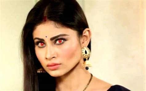 Shocking! Mouni Roy aka Shivanya to die in Naagin? - Television News