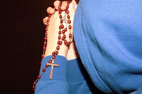 HD wallpaper: rosary, prayer, religion, catholic, christianity, faith ...