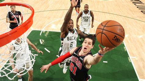 Heart and hustle, Ryan Arcidiacono brings it | NBA.com