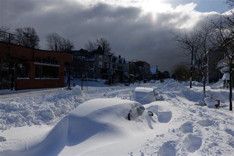 More Than 30 Dead from Winter Storm in Western New York - The New York Times