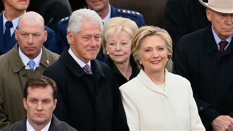 Bill, Hillary Clinton surprise passengers by flying commercial to New York | Fox News